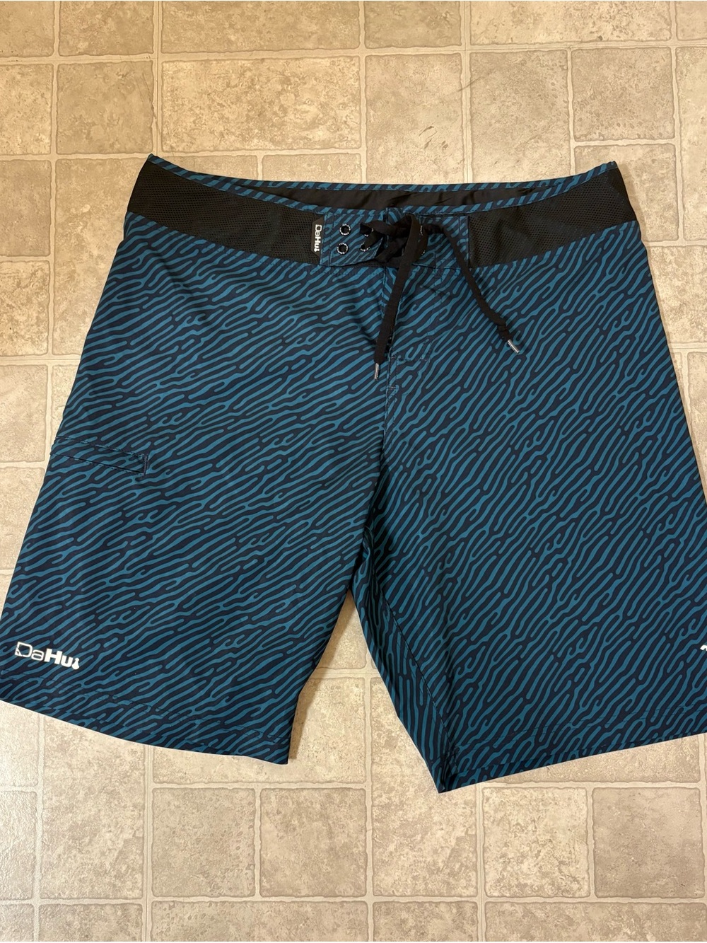 Da Hui Board Shorts Mens 36 Teal Black Wavy Abstract Print Stretch Swim Trunks